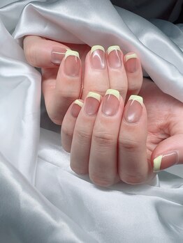 ティディーネスト(Tidynest)/フレンチネイル