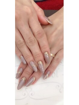 ソルノワ(sol-noir)/