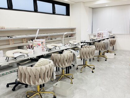 アジュールネイル アンド ビューティ 摂津本山店(AzurNail & Beauty)の写真