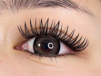 ユニー 相模大野(uniii)の写真/驚きの持続力!自まつげへの負担を抑えて圧倒的な濃さを実現!