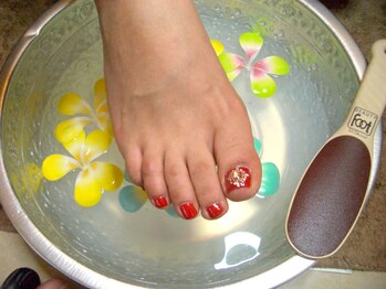 アンフィトリーテーの写真/新規フットGELワンカラー¥5000(リフレ角質なし）☆リフレ&足裏角質除去付は¥6500 税込でお得♪