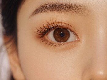 アイナ(aina)の写真/キープ力抜群の次世代マツエク「LEDエクステ」★最新まつげパーマでぱっちりな目元に♪「パリジェンヌ」★