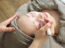 アーチ(ARCH)/毛穴吸引でトーンアップ