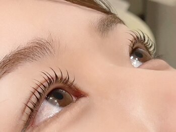 ビヨウシツチャーリーの写真/【NEWOPEN】似合わせ施術であなたの魅力をさらにUP！自然で美しい仕上がりに◎まつ毛パーマ￥5500