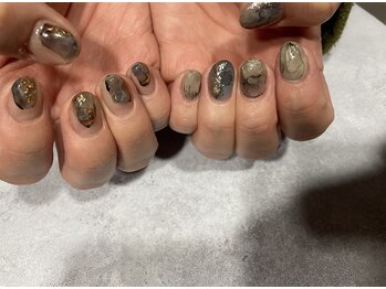 ランテテスマッジ(Rantete smudge)/ニュアンスネイル