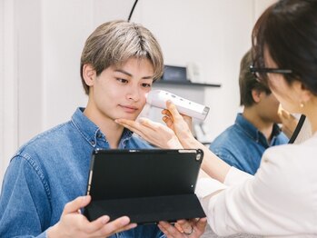オンリーケア 長堀橋店(ONLY CARE)の写真/【満足度の高いサロン】悩めるメンズの駆け込みサロン!アイブロウからスキンケアまで迷ったら"ONLY CARE"！