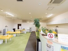 全快堂整骨院の雰囲気（広くて清潔な店内で過ごしやすい空間づくりを大切にしています♪）