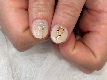 シンプル可愛いクリスマスネイル