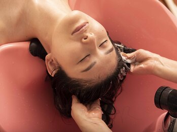 ミカエル(Mikael)/《女性専用》頭皮改善ヘッドスパ