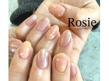 ロージィ(Rosie)/桃柄ネイル