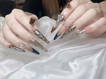 リャー(LYA)の写真/【長さだしワンカラー¥7000～】折れた爪や深爪の方もすらりと長いお爪に仕上げます♪丁寧なケアでモチ抜群