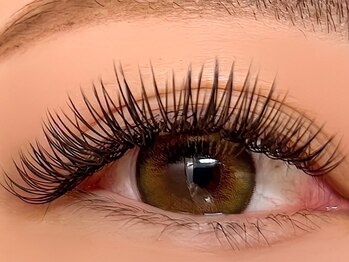 パティラ 千葉店(Petila)の写真/マツエク派の方におすすめ◎人気ワンホンまつエクに次世代LEDも種類豊富でマツエク印象UP♪Wフラット￥7000