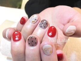 大人めシースルードットネイル