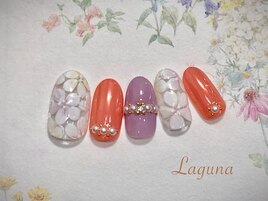 フラワーアートとミラーネイル