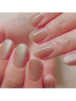 ヘアーアンドエステティック ヴェリス(hair&esthetic Velis)の写真/大人気♪【マグネットネイル¥6000】ひと味違うシンプルネイル!オフィスにもピッタリな上品マグで指先美人★
