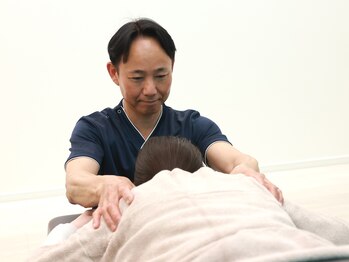 西宮ヤノ整骨院/先ずはお身体のバランス見ます