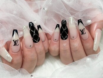 キルティングネイル　フレンチ