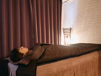 アムスパ(Aum Spa)/ヒートマットで大量発汗