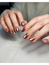 ダーラヘスト ネイル(Dalahast Nail)/うるちゅるマグネットネイル♪