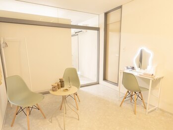 国産よもぎ蒸し専門店FEMY (フェミー)【3/1 NEW OPEN(予定)】/カウンセリングルーム