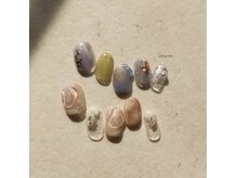 シルニー リム(Silny rim)/アシンメトリーニュアンスネイル