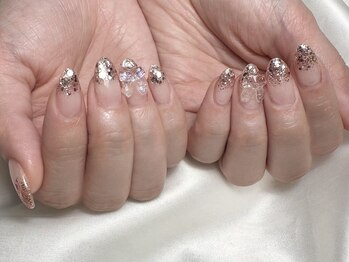 ヒールネイル(heal nail)/ピンクbeigeラメグラデ×リボン