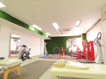 葛西RB整骨院/広々した施術エリア