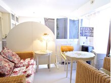 エステティックサロン モア(MORE)/待ち合いスペース