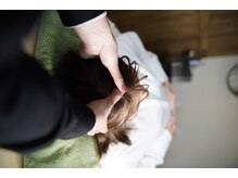 クマの冬眠 高知店/当店独自のアタマほぐし