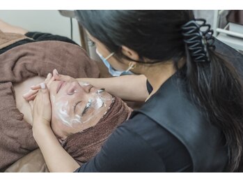 トランザット 六本木店(TransATT)/ 自然な小顔で清潔感アップ