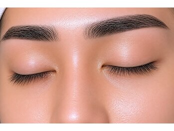 ムーン(MooN.)の写真/男性にも人気眉毛ワックス