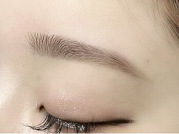 エサージュ 表参道店/アイブロウ/担当：岡田