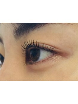 ナチュラル上品な目元にしたい