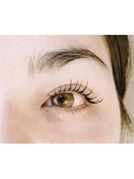 ナチュラル上品な目元にしたい