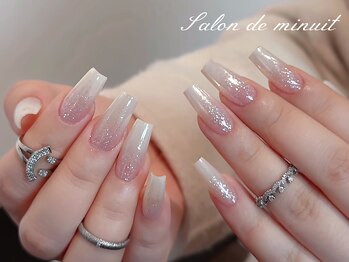 サロン ド ミニュイ(Salon de Minuit)/キラキラグラテーションネイル