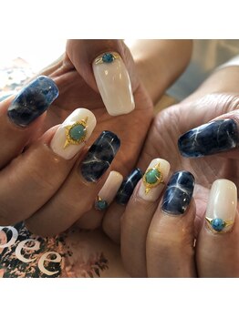 トータルサロン 白べぇーっ プラス/夏ネイル