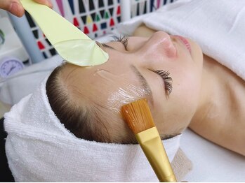 マインドテラピー 高田馬場/赤みをアロマジェルで鎮静