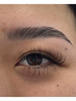 ミニョン(Mignon)/バインドロック×眉毛