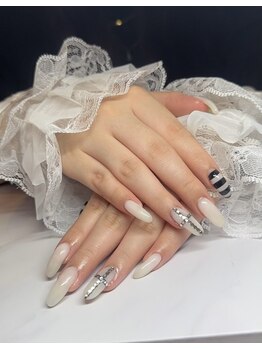 ルニー 名古屋栄(LUNNY)の写真/ヌードピンク×立体クロス、上品ロングネイル