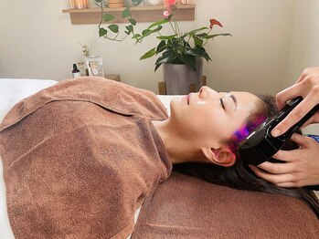 アラモア(ARAMOA)/お顔もキュッとあがります