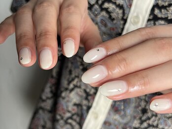 透け感ホワイトワンカラー