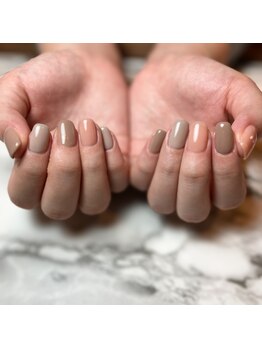 アルティジャーノ(Artigiano)/ネイルデザイン