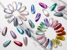 人気のマグネットネイルも豊富なカラーをご用意♪