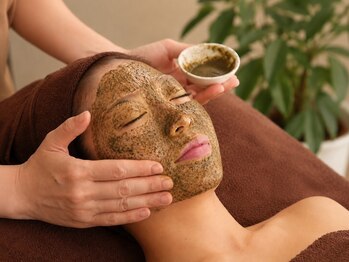 ワイズサロン(Y's SALON)の写真/待望の日本製☆即ふわふわ肌に
剥がれない・刺激、ダウンタイムほぼなし
一度の施術でツヤとハリを実感♪