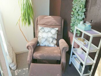 シャイニー(Shine-y)の写真/トータルビューティを体験!ネイルとまつげの同時施術が可能で忙しい方にぴったりのカジュアルサロンです♪