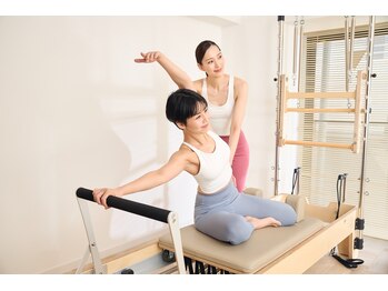パーソナルマシンピラティスSAKURA 代々木上原店《ピラティス/ダイエット/姿勢改善》の写真/【体験有】骨格矯正×ピラティスのパーソナル体験がお得に！!経験豊富なプロが身体の土台から整えます！