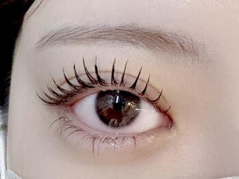 クオン(KUON)の写真/あなたの好みや雰囲気に合わせてなりたいお目元を実現◎トレンドの束感仕上げでぱっちりおめめをGET♪