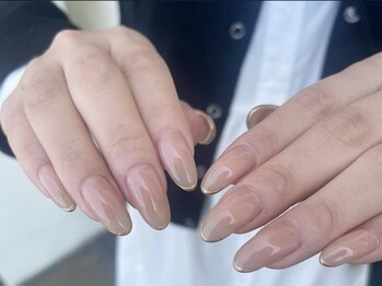 ルリアン カルム店の写真/シンプルなネイルこそ繊細な技術で丁寧な施術を。どんな場面にも合う上品なデザイン提案◎