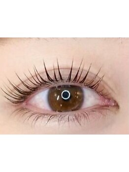 ナチュラル上品な目元にしたい