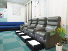 原田針灸整骨院/広いサロン